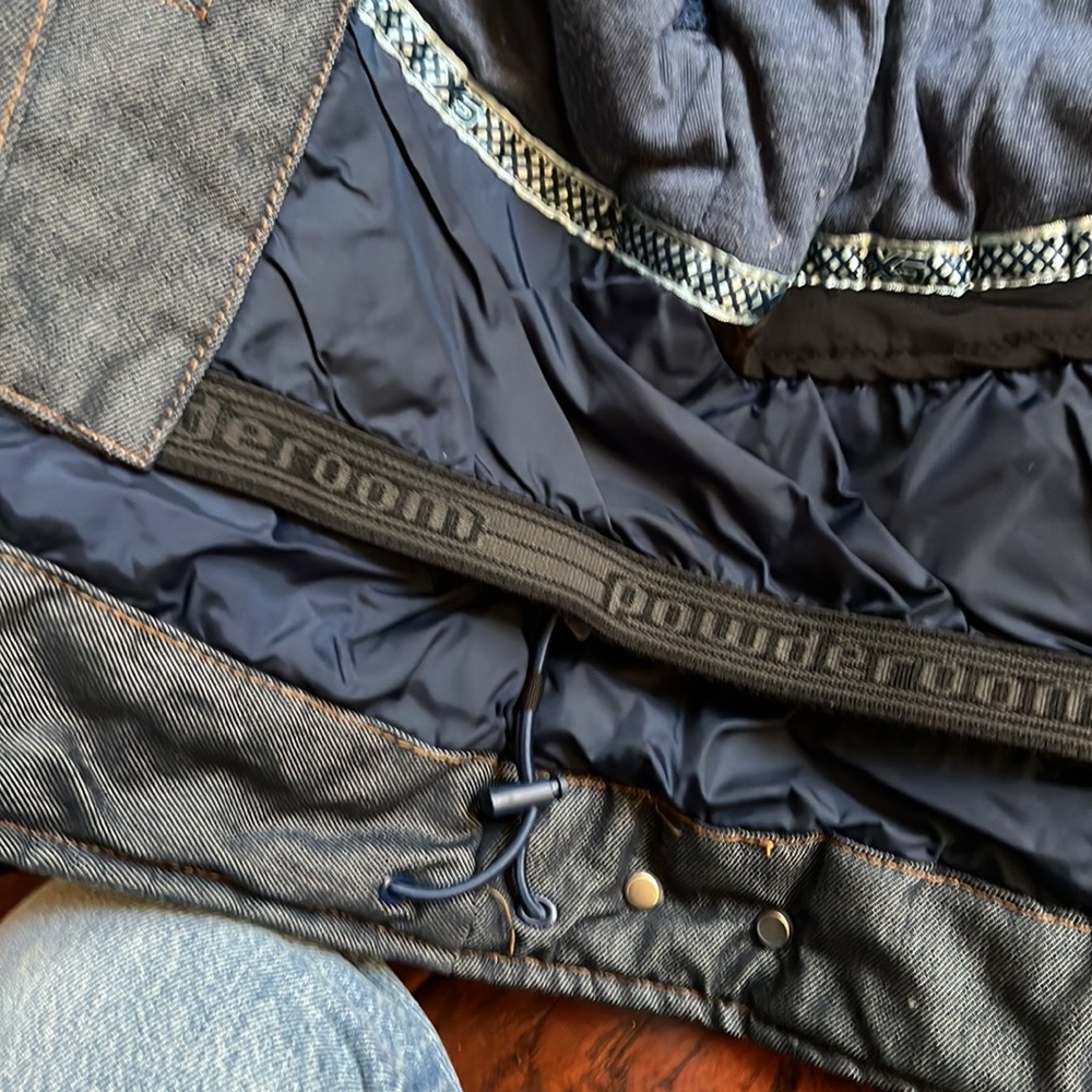 Snow Jacket - Picture 3 of 5